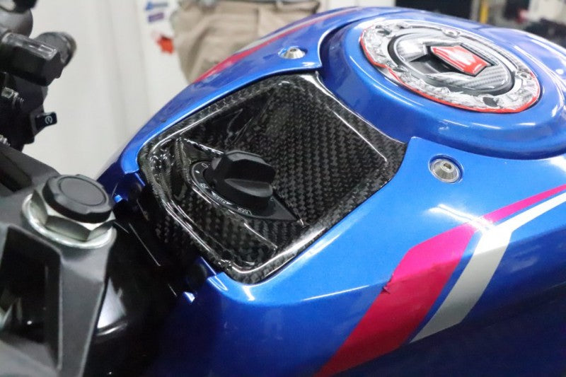 MOS カーボンイグニッションキーカバー GSX-R 125/150 GSX-S 125/150