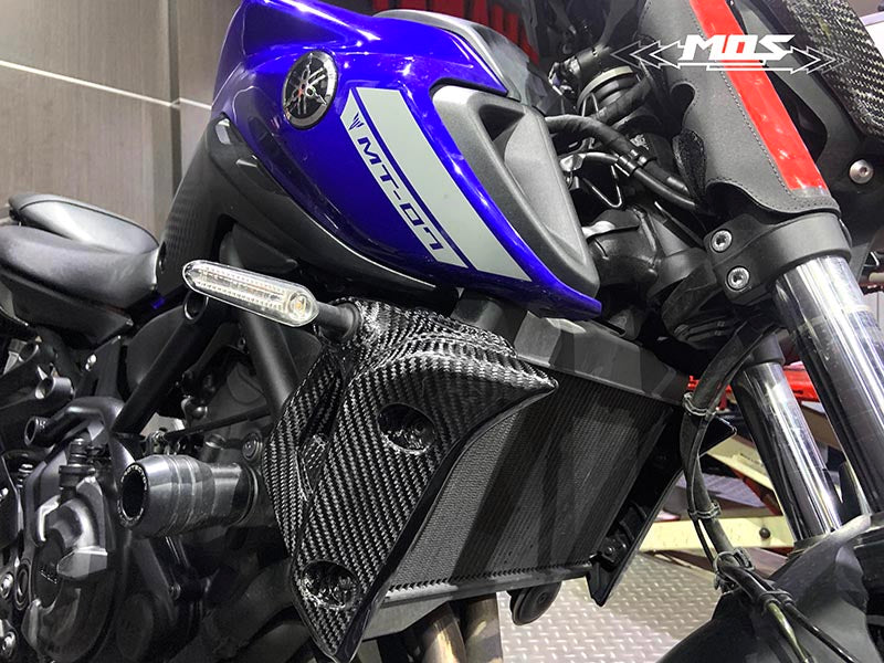 MOS カーボンラジエーターカバー MT-07/2021年モデル
