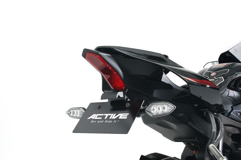 YZF-R1/R1M 15 Fender Eliminator Kit Black with LED License Plate Light
