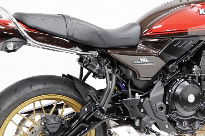Rear Shock Street Box Mono 461 with hose and reservoir Z650RS