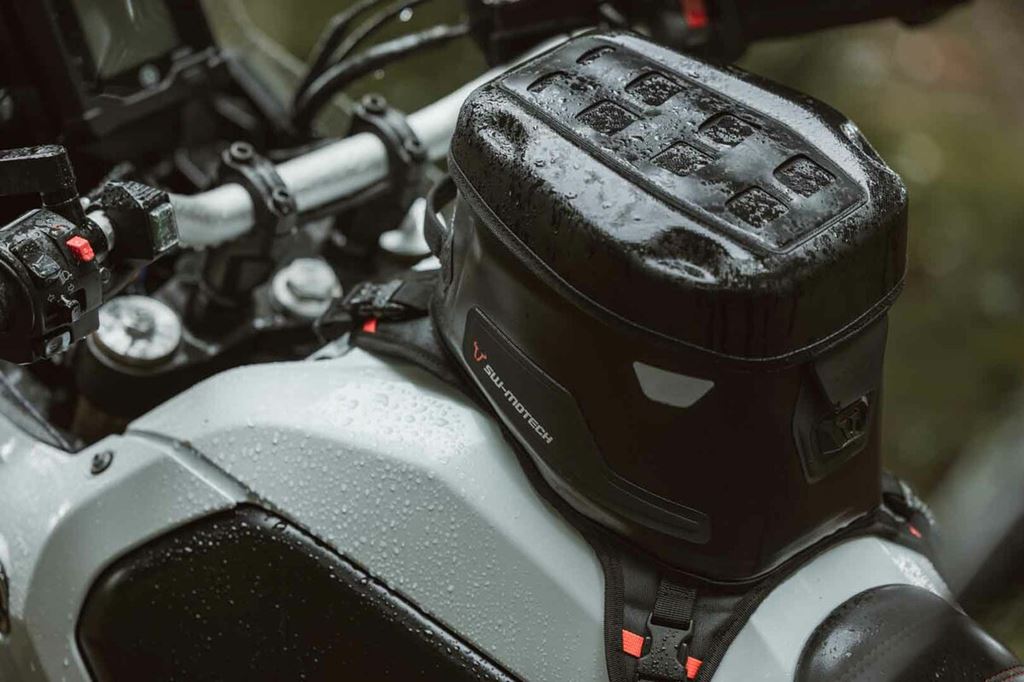 PRO Cross WP Tank Bag (Strap Type) 24×27×19.9cm 5.5L