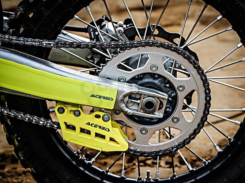 チェーンガイドブロック2.0 イエロー SUZUKI RMZ250(08-18) RMZ450(05-17) RM125/RM250(99-08)