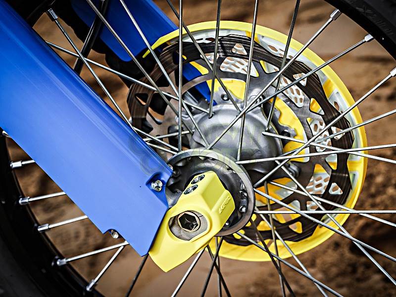 フォークシューカバー SUZUKI用 ホワイト