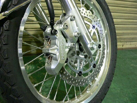 Brembo Brake Kit Caliper Gold + Inner Rotor Silver W400/W650/W800