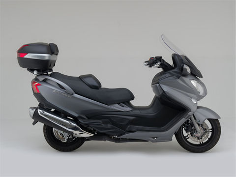 GIVI SR3104 Special Rack SKYWAVE 650