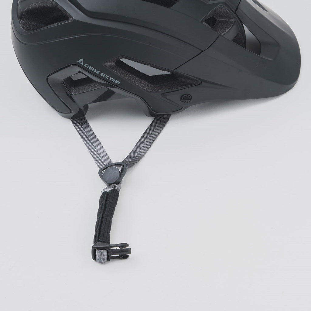 ベイシスハーフシェルヘルメット マットブラック