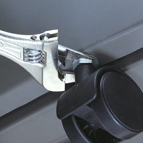 スマートモンキー M16以下 サイズ:46X155X10mm 材質:クロムバナジウム鋼 適合ボルトナット:M16以下 最大口開幅:24mm 先厚精度:2±0.3mm