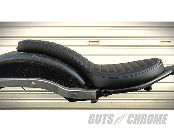 Leather Cobra Seat, Black, approx. 730mm long (including tab) x approx. 250mm wide, for 4-speed Big Twin