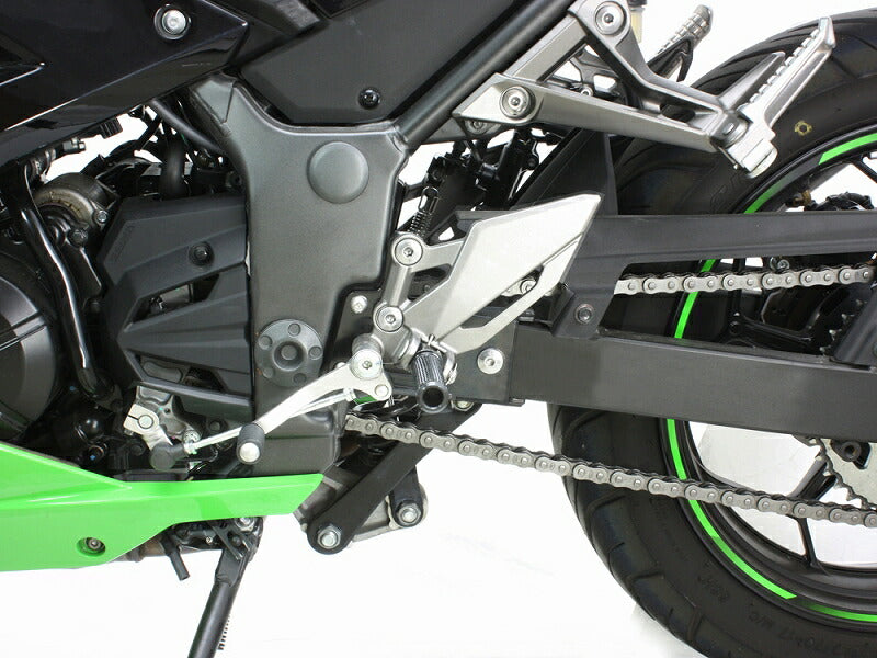 ステップオフセットプレート ブラックアルマイト Ninja ニンジャ250/R.Z250('13.'14) ABS車は取付け不可