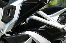 ヘルメットロック ブラック VFR800F(RC79) (14-15