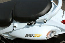 ヘルメットロック ブラック GSX1300Rハヤブサ (08-15)