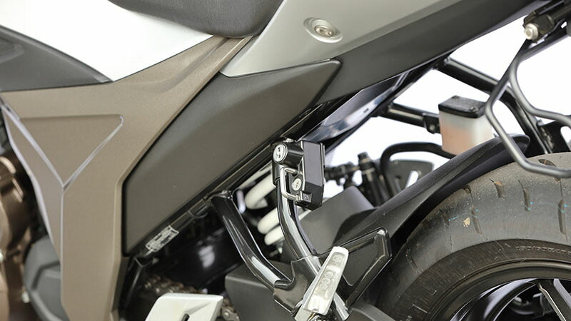 ヘルメットロック ブラック 黒 左側 ジクサー150 ジクサー250