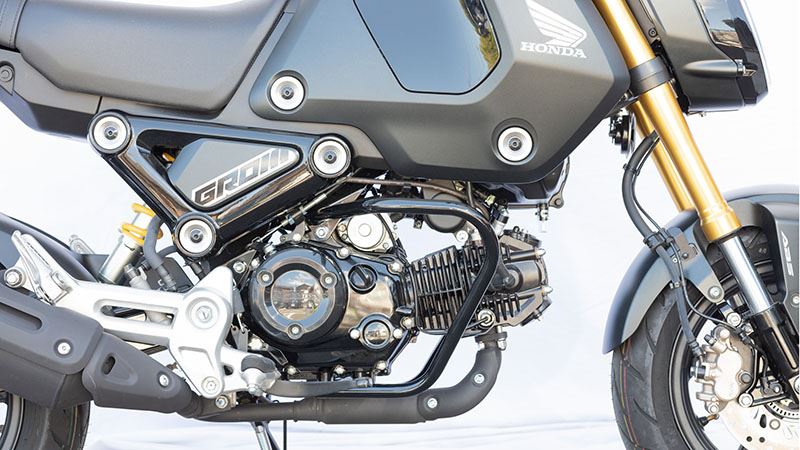 Engine Guard Black GROM