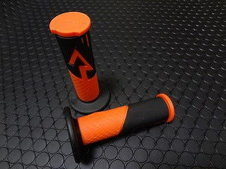 BCD ハンドルグリップ (ORANGE/BLACK)