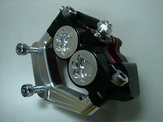 アルミ削りだしキャリパー (4POT/200mmディスク用/ブラック)