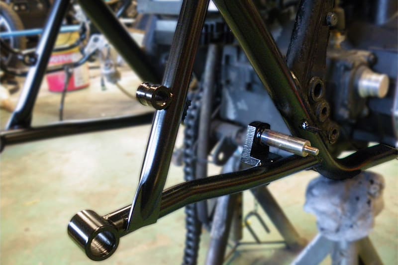 スタンダードマフラーステー Z1/Z2