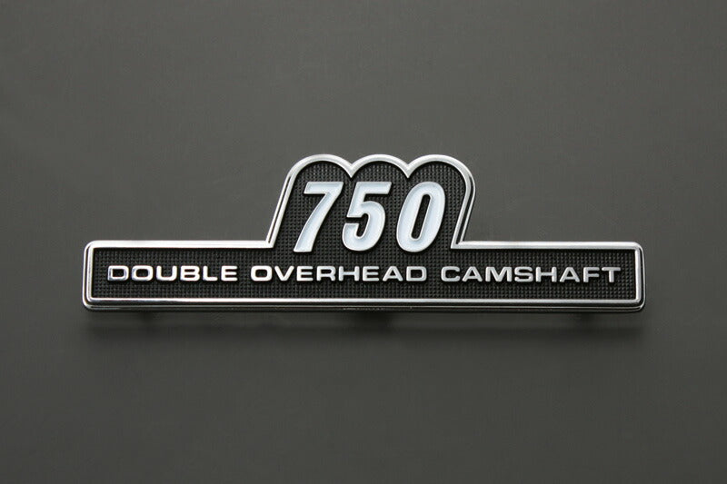 750 Emblem Side Cover (Z1/Z2), Universal Left/Right, with Speed Nut, 1 pc.