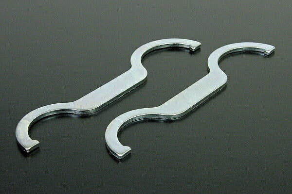 Spring adjustment wrench for rear shocks