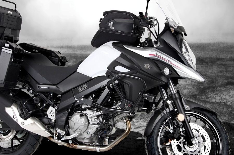 エンジンガード ブラック Vストローム650/XT