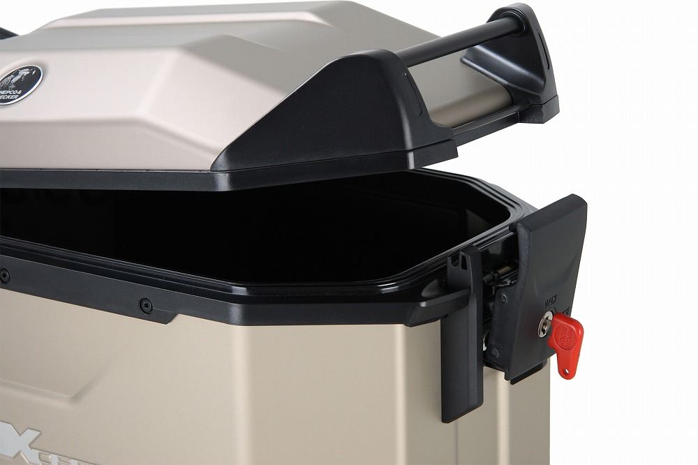 サイドケース XCEED/エクシード チタンカラー 38L 左側