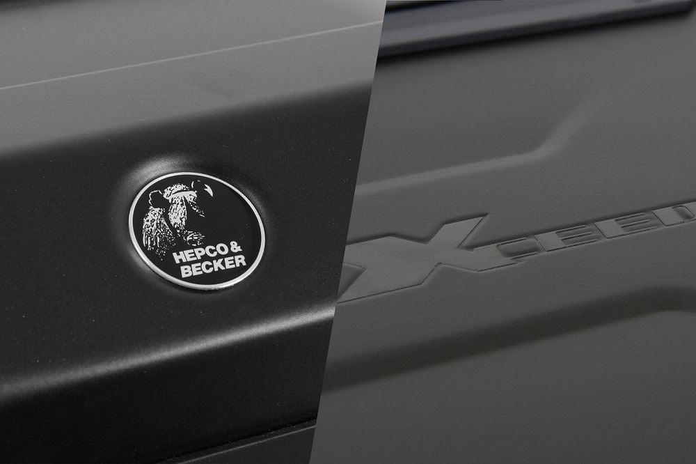 サイドケース XCEED/エクシード ジェットブラック 38L 左側