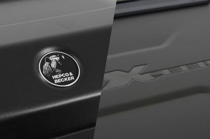 サイドケース XCEED/エクシード ジェットブラック 38L 右側