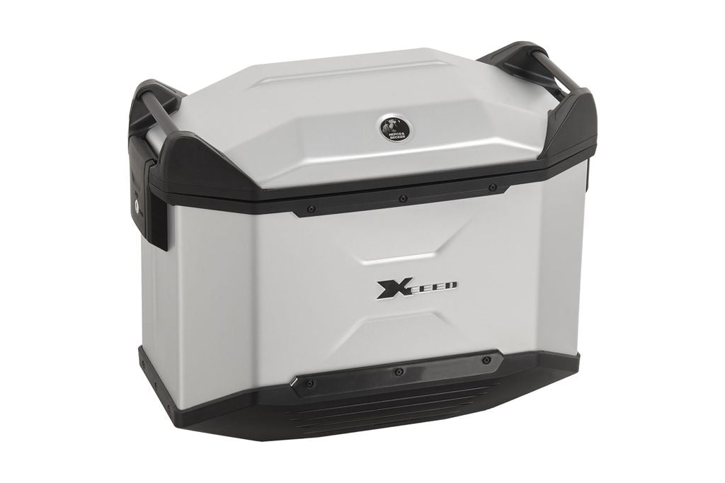 サイドケース XCEED/エクシード シルバー 38L 左側