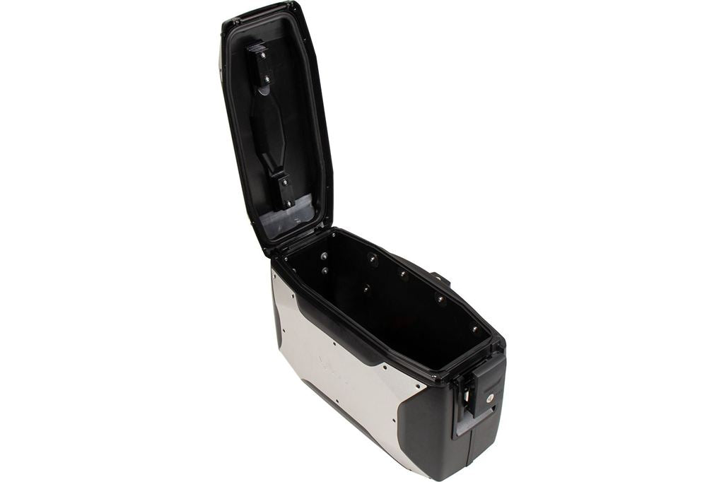 サイドケース C-Bowサイドキャリア用 XCORE/エックスコア ブラック/シルバー 18L 左右セット