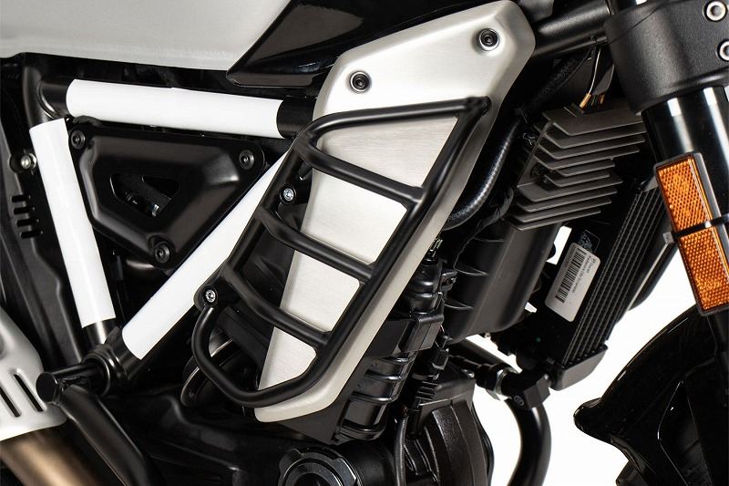 ラジエーターガード ブラック 左右セット スクランブラー800