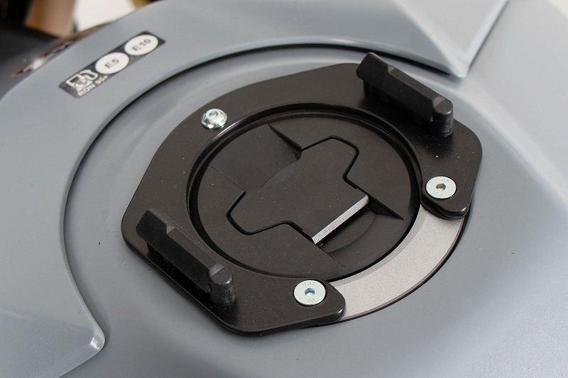 Tank Ring Fitting Basic Black V-Strom 800/DE