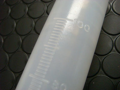 メスシリンダー 100cc ゴムキャップ付