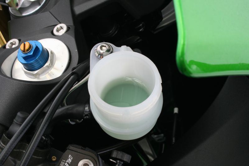 ブレーキフルード BF4(DOT4) グリーン 500ml – バイクマン