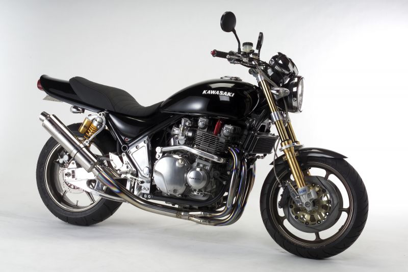 リアホイール TYPE-C ソリッドホワイト 550-17 1本入 ゼファー1100/1100RS