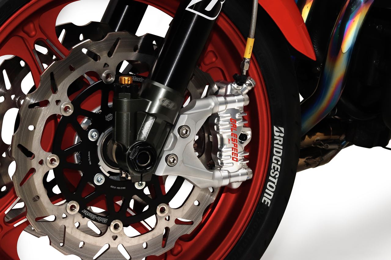 Elaborate Front 4P Radial Caliper 100mm Pitch φ34/30 Titanium Bolts/Titanium Pistons (Left) Silver