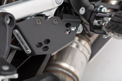 ブレーキシリンダーガード ブラック アドベンチャー/1050/1090/1190 スーパーアドベンチャー1290R/S
