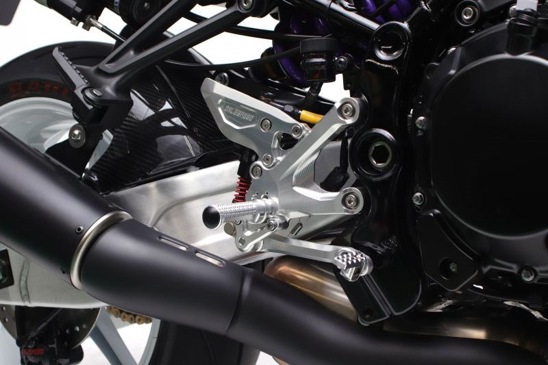 ELABORATE Foot Control Kit Silver Z900RS 18-21/CAFE 18-21