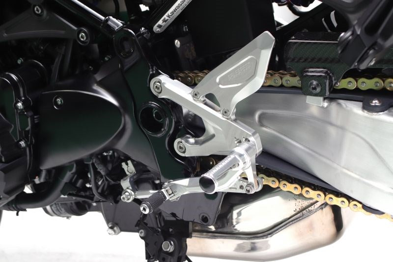 ELABORATE Foot Control Kit Silver Z900RS 18-21/CAFE 18-21