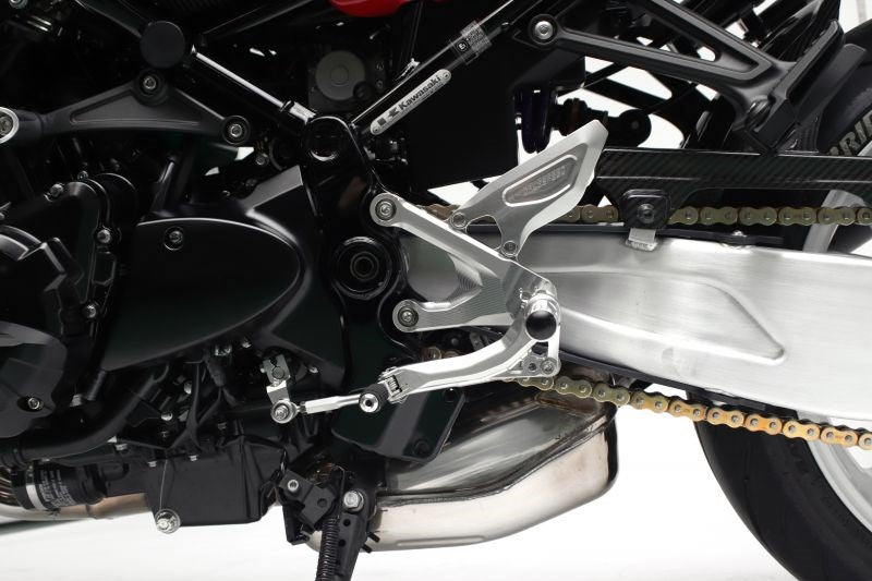 ELABORATE Foot Control Kit Silver Z900RS 18-21/CAFE 18-21