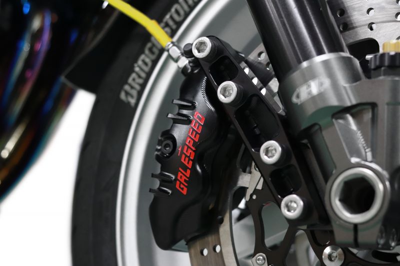 エラボレート フロント4Pキャリパー SCMボルト仕様 アキシャル40mmピッチ ブラック φ34-30 左側