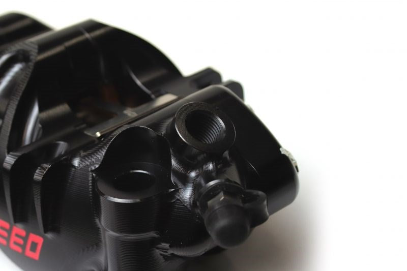 ELABORATE Front 4P Caliper Titanium Bolt Specification Radial/108mm Pitch Black φ34-φ30 Right Side