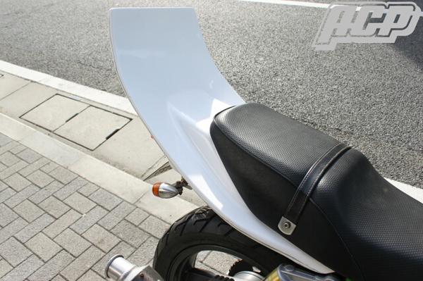 ZRX400/2用 ハネタイプ延長 テールカウル (-08) – バイクマン