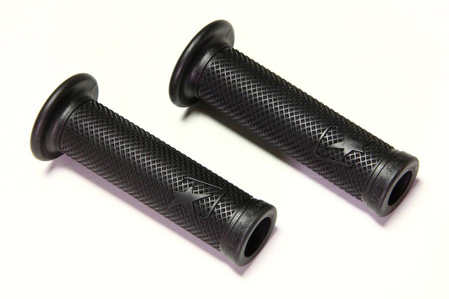 グリップ アリエス ロードモトGP レーシング ロード スーパーバイク スタンダード ソフト 貫通 ブラック 125mm 左右セット