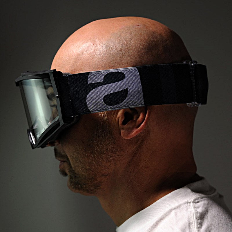 8Kゴーグル ユーロフィット シングルクリアレンズ ブラック/グレー