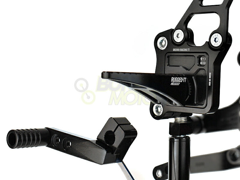 TT バックステップ  レッド    R9T