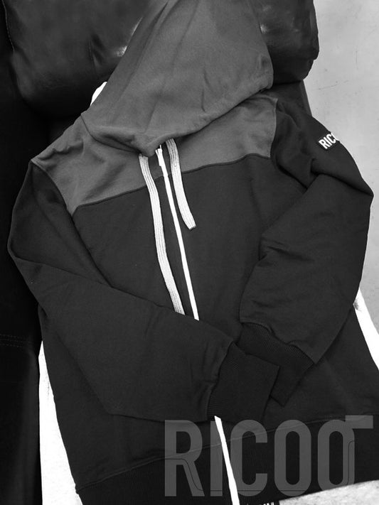 ジップアップパーカー  ブラック L