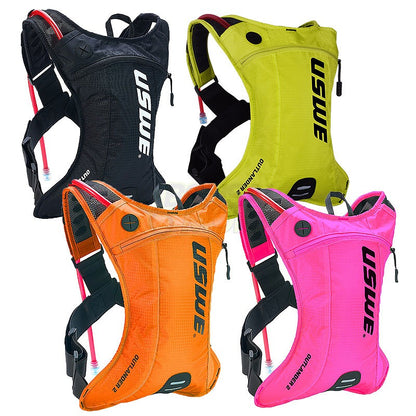 アウトランダー2 超軽量コンパクト 1.5Lハイドレーションパック付属  カーボンブラック