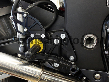 D-Axis バックステップ GPスタイル ブラック  SUZUKI GSX 1300R 08-10