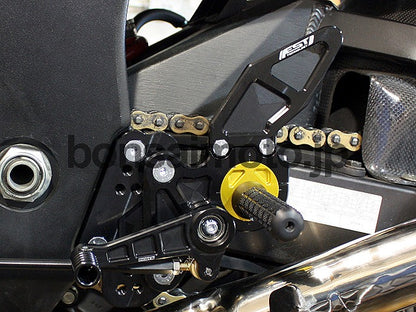 D-Axis バックステップ ストリートスタイル レッド  SUZUKI GSX 1300R 08-10