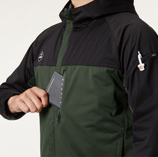 ストレッチパーカー マーベリック