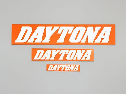 DAYTONA ステッカー オレンジ/白(文字) 250mm×50mm 角ステッカー